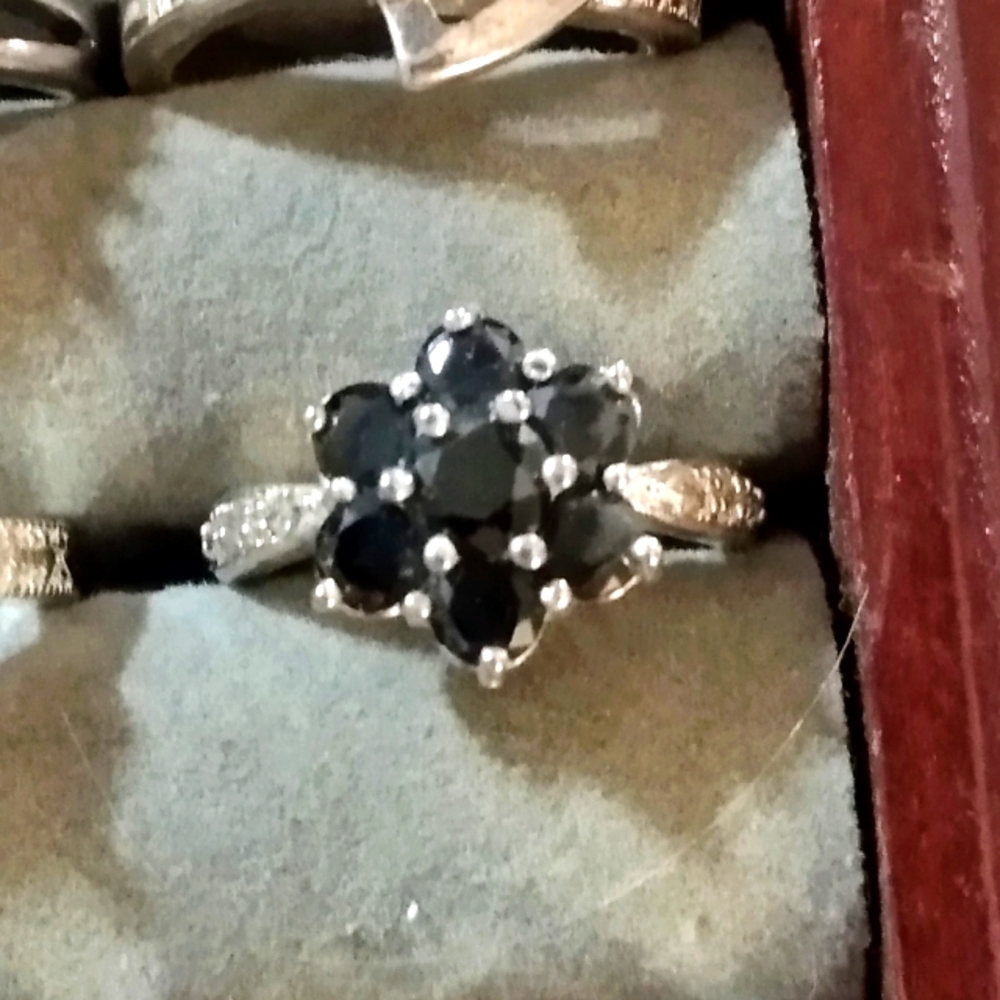 Black onyx fashion ring